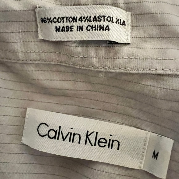 Men’s Calvin Klein Medium Button Down Casual Long Sleeves in Light Grey - Picture 3 of 12